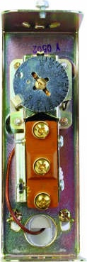 Honeywell L6006C1018 L6006 Series Strap-On Aquastat - 65-200 Degreef, 5-30 Degreef Adj. Diff.